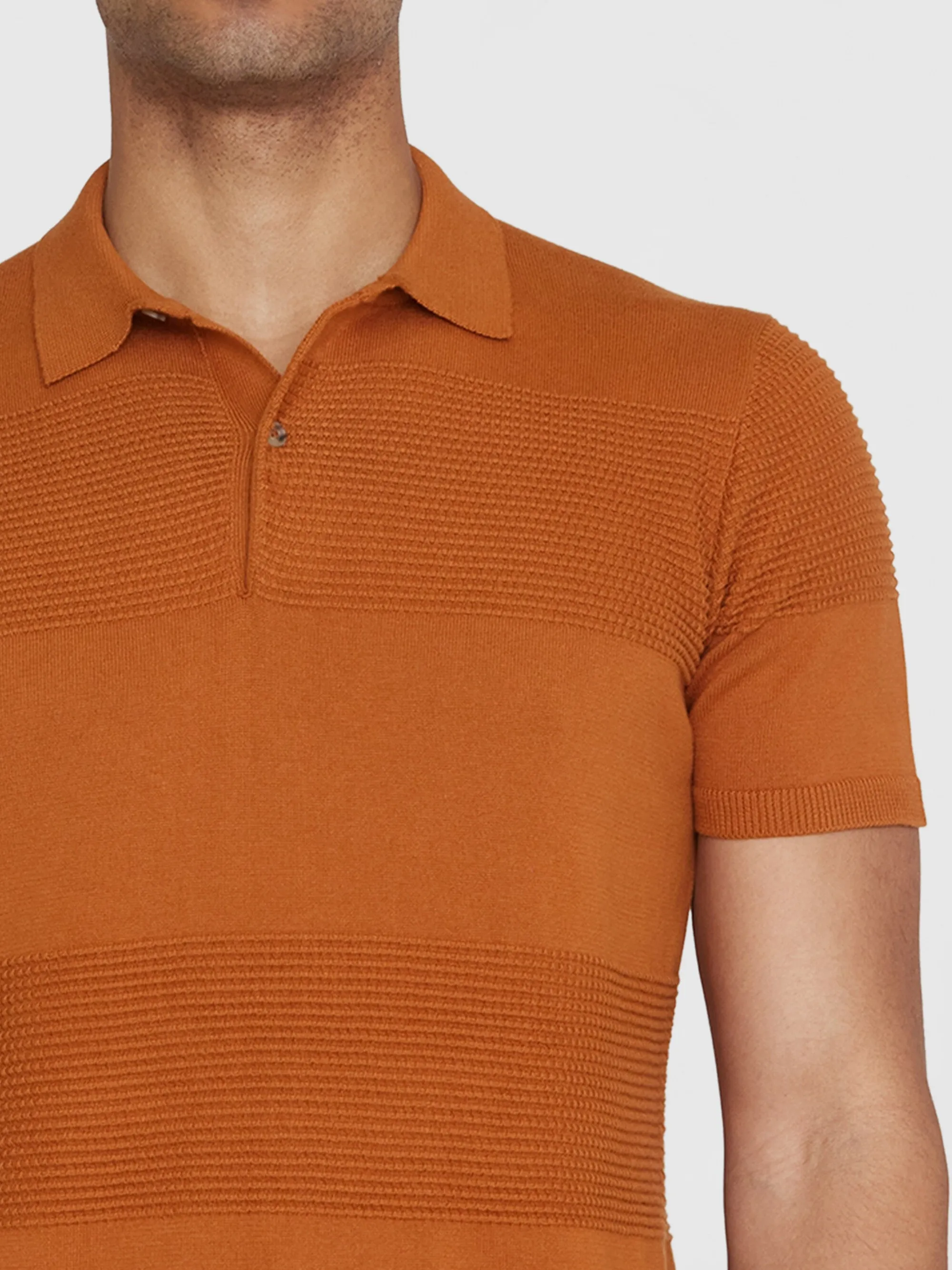 Regular pattern knitted short sleeved polo - GOTS/Vegan - Leather Brown